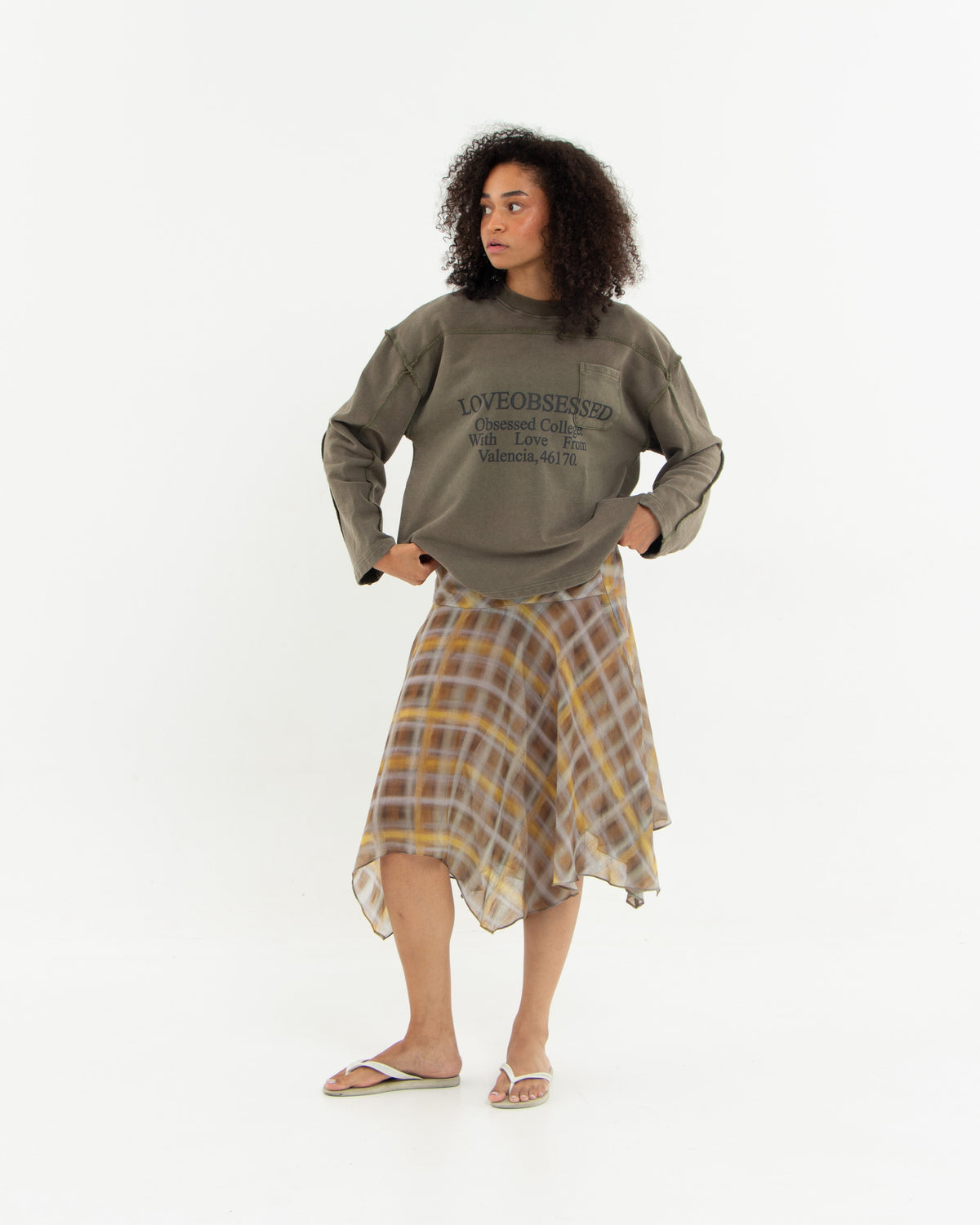 DISTRESSED VERT CREWNECK