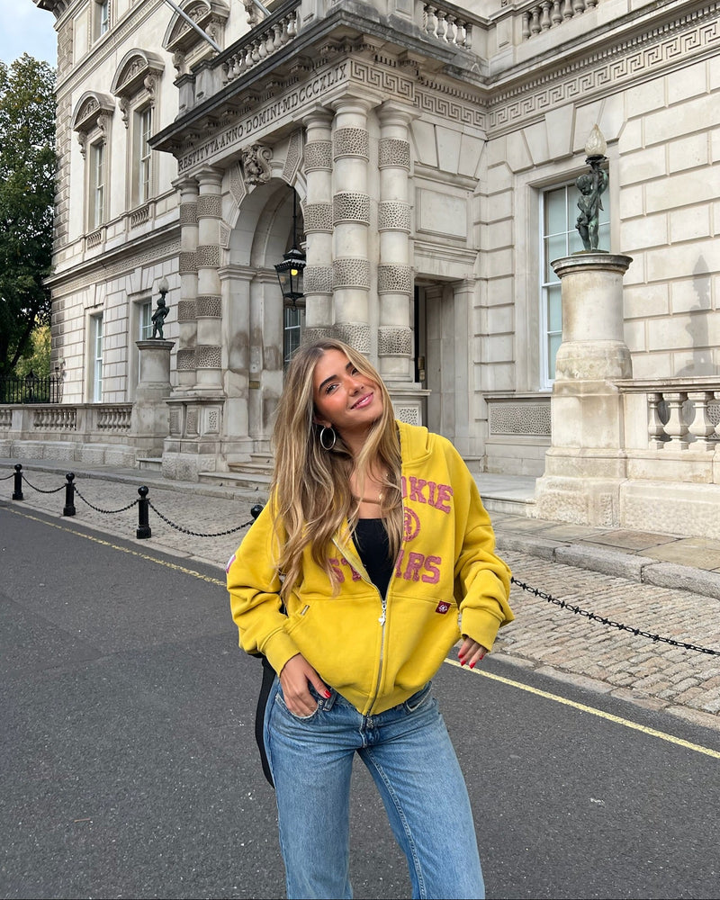 JULIA mide 1.65m -> talla S